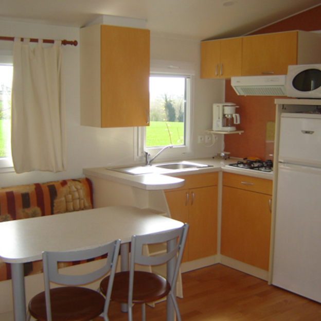 Intérieur du Mobil-home Estelle en location au camping Le Clos Normand en Normandie